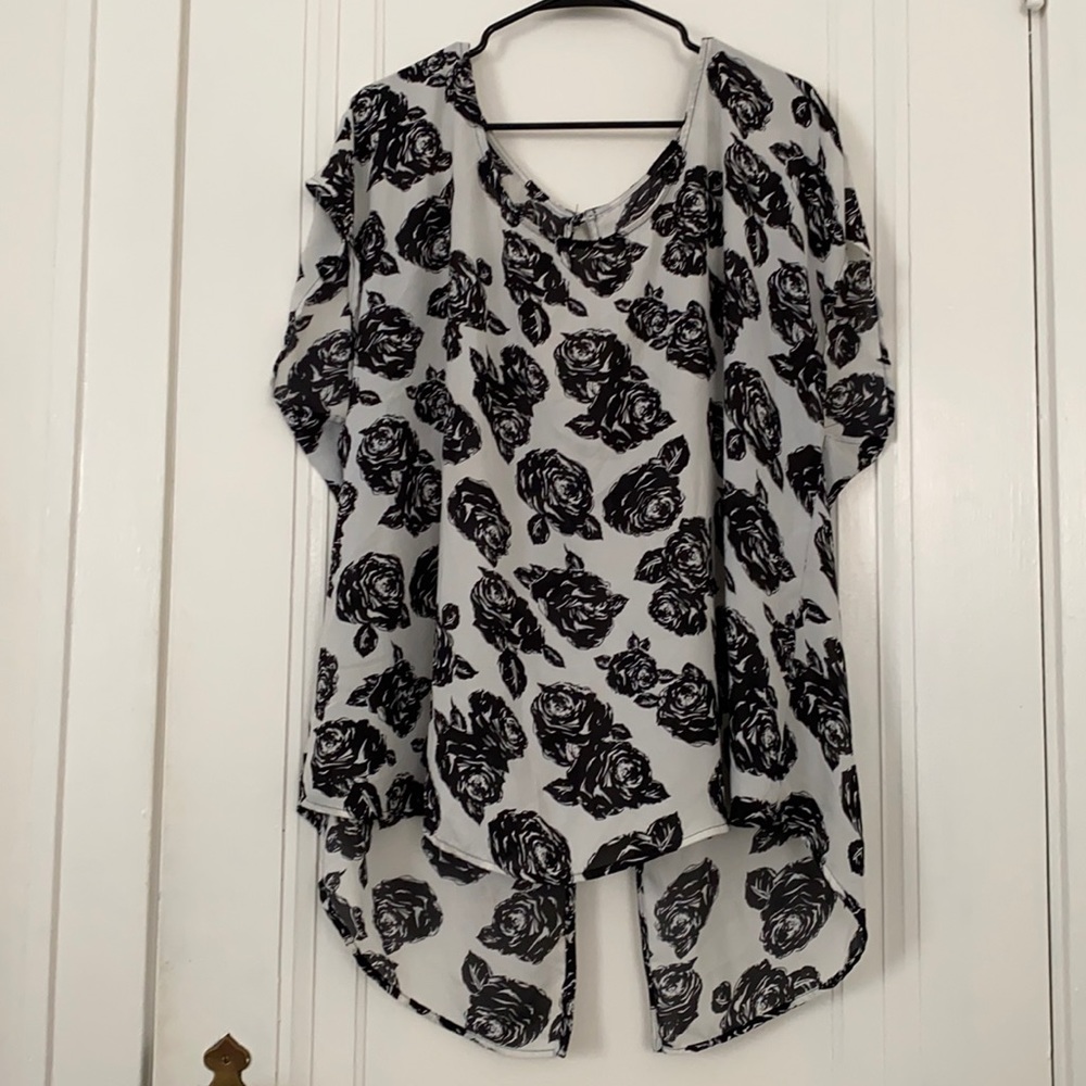 Button Back Black Rose Tunic